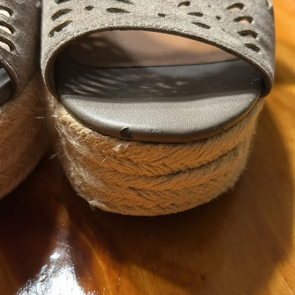 Indigo Rd. Espadrille Wedge‎ Heel Sandals